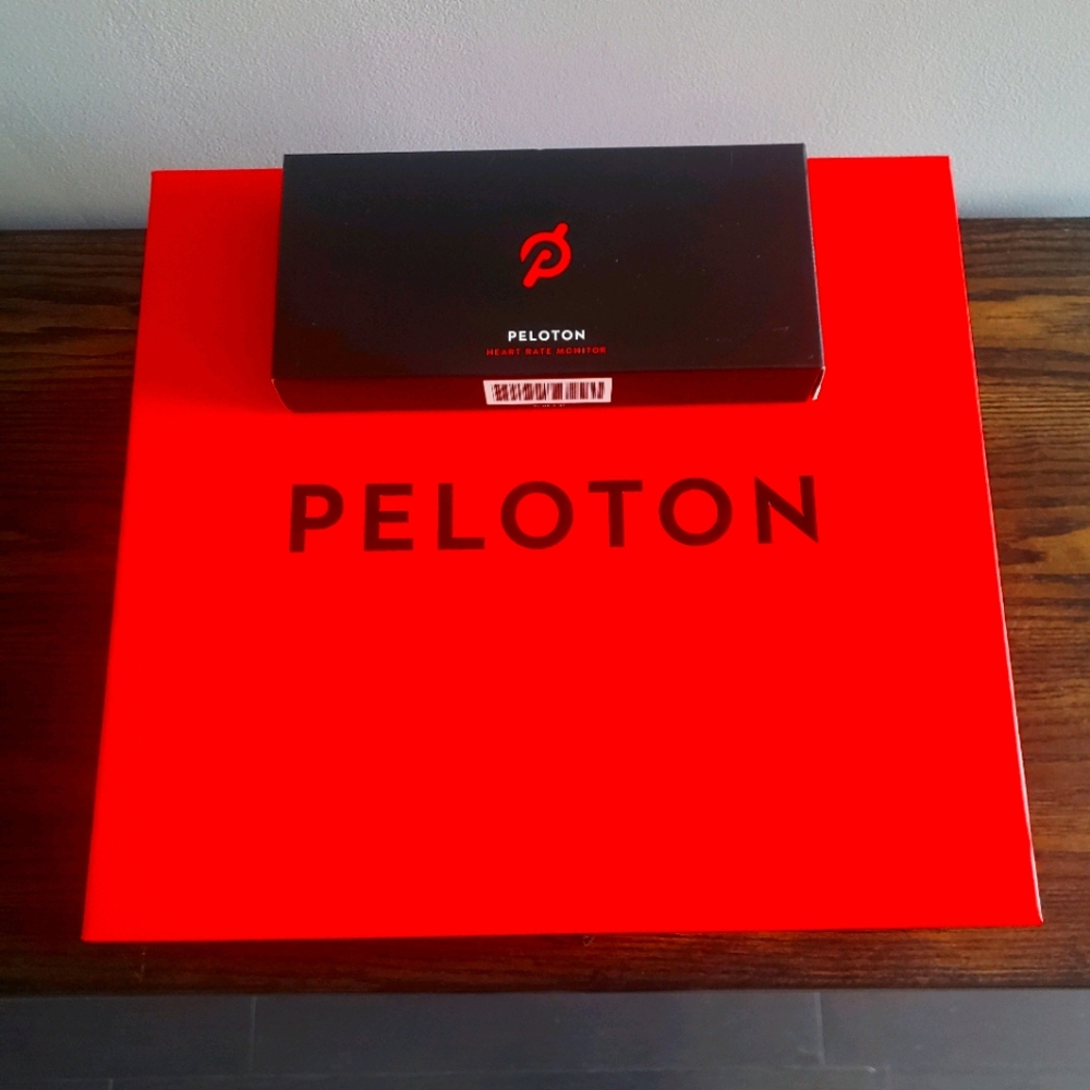 Peloton Pack Water Bottle Hat Heart rate Monitor